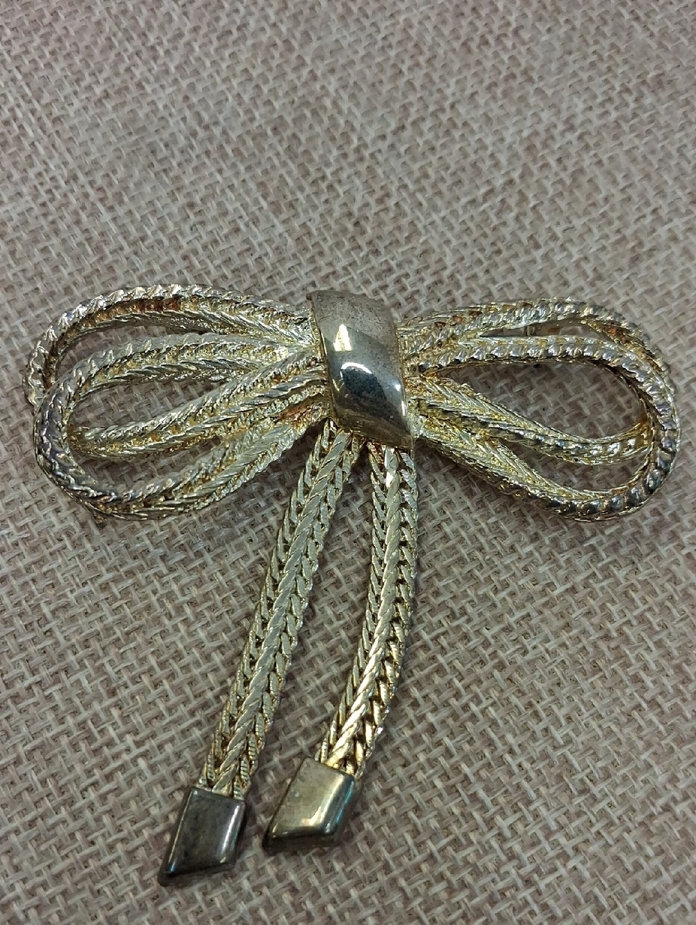 Gold Tone Rope Bow Brooch Ribbon Pin Vintage Style Costume OS